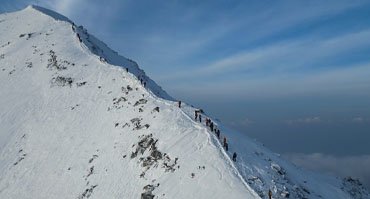 pangarchulla-peak-trek
